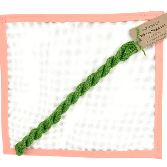 Silk & Ivory - Putting Green